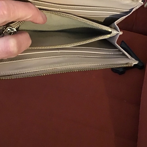 Chloe Pale Pink Leather Zip-Around Wallet - Picture 11 of 11